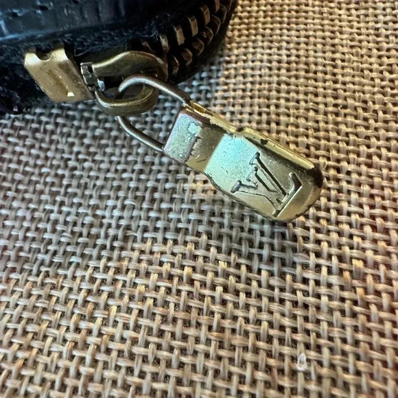 - LOUIS VUITTON AGENDA GEODE LEATHER - Picture 14 of 15